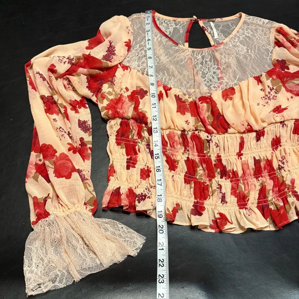 FREE PEOPLE Daphne PINK & RED Romantic FLORAL Lace SMOCKED Ruched BLOUSE Large